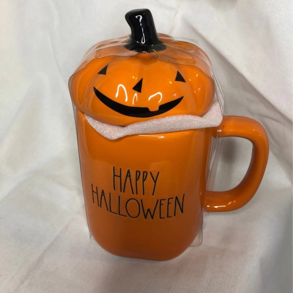 Rae Dunn Halloween 🎃 mug